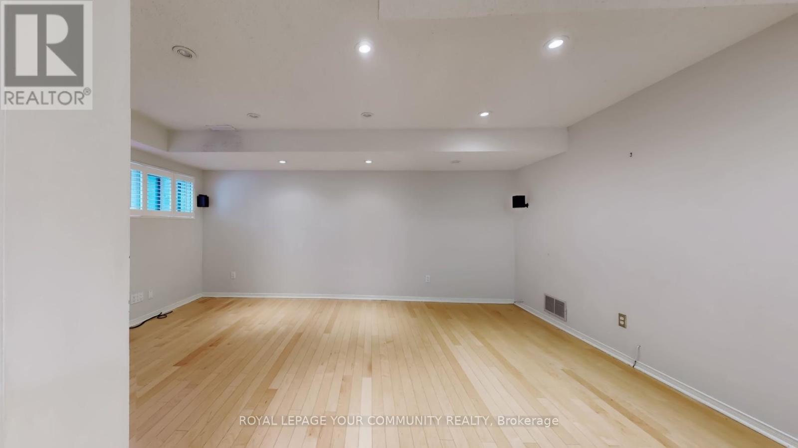 125 North Meadow Crescent, Vaughan, Ontario  L4J 3C4 - Photo 23 - N12668600