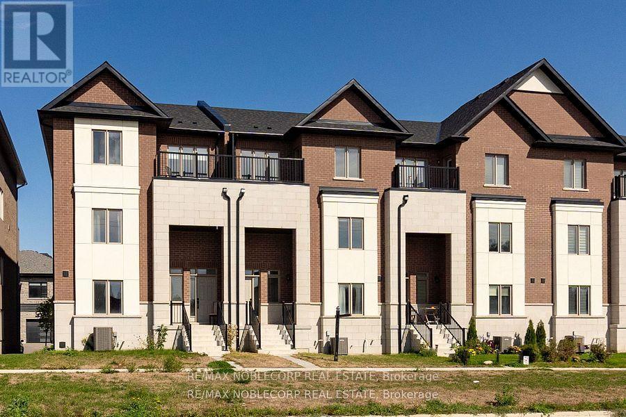 34 Alan Williams Trail, Uxbridge, Ontario  L9P 0R6 - Photo 2 - N12668602