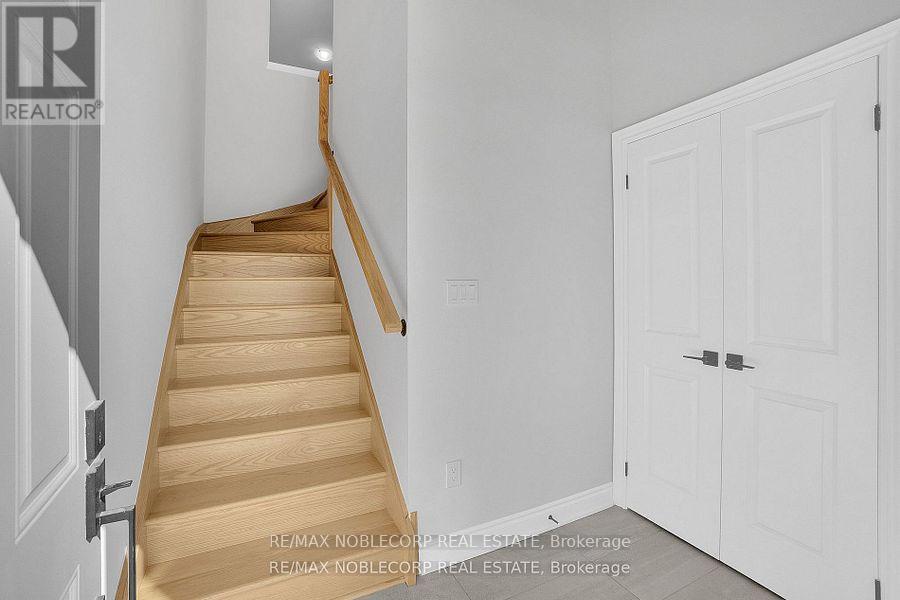 34 Alan Williams Trl Trail, Uxbridge, Ontario  L9P 0R6 - Photo 4 - N12668606