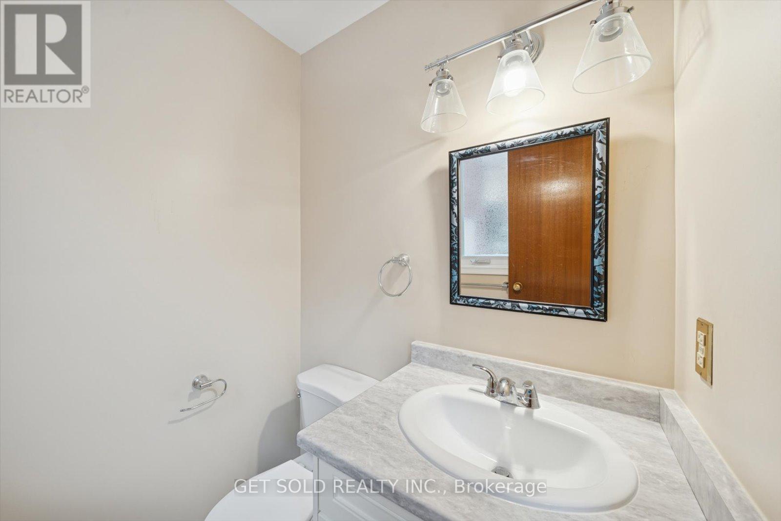 99 Carmen Crescent, Vaughan, Ontario  L4L 5P6 - Photo 13 - N12668622