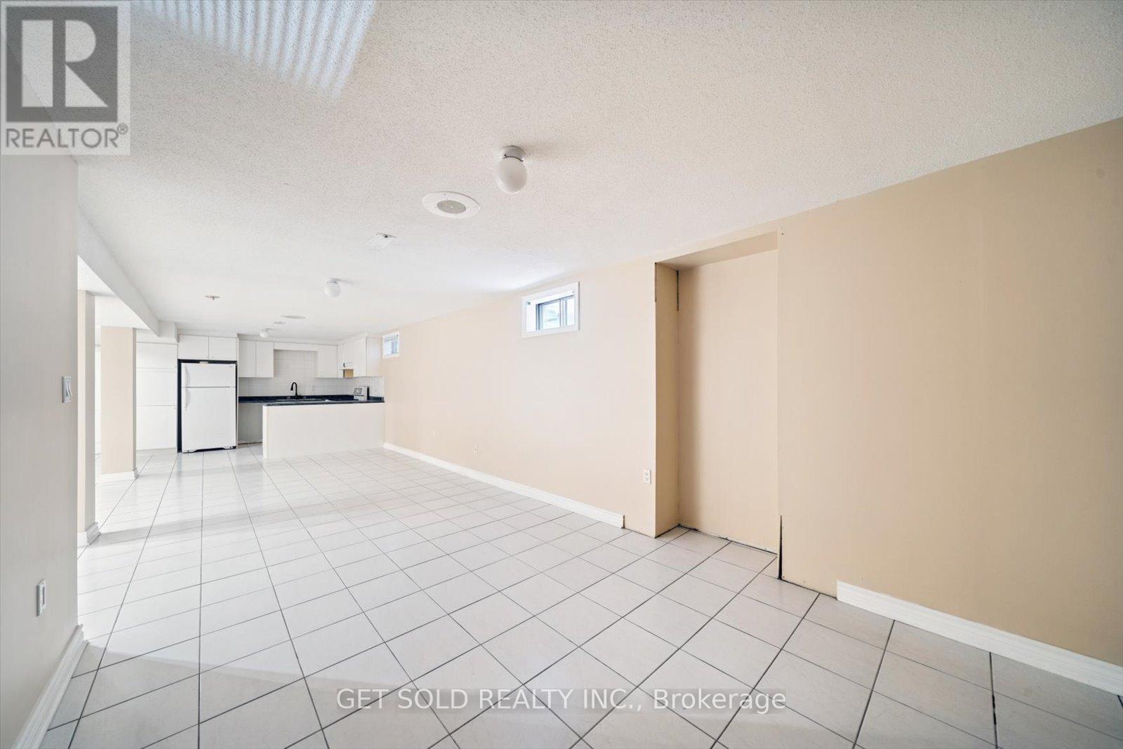 99 Carmen Crescent, Vaughan, Ontario  L4L 5P6 - Photo 24 - N12668622