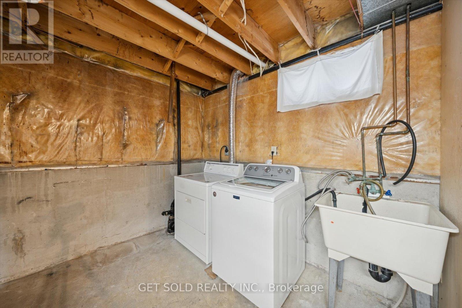 99 Carmen Crescent, Vaughan, Ontario  L4L 5P6 - Photo 25 - N12668622