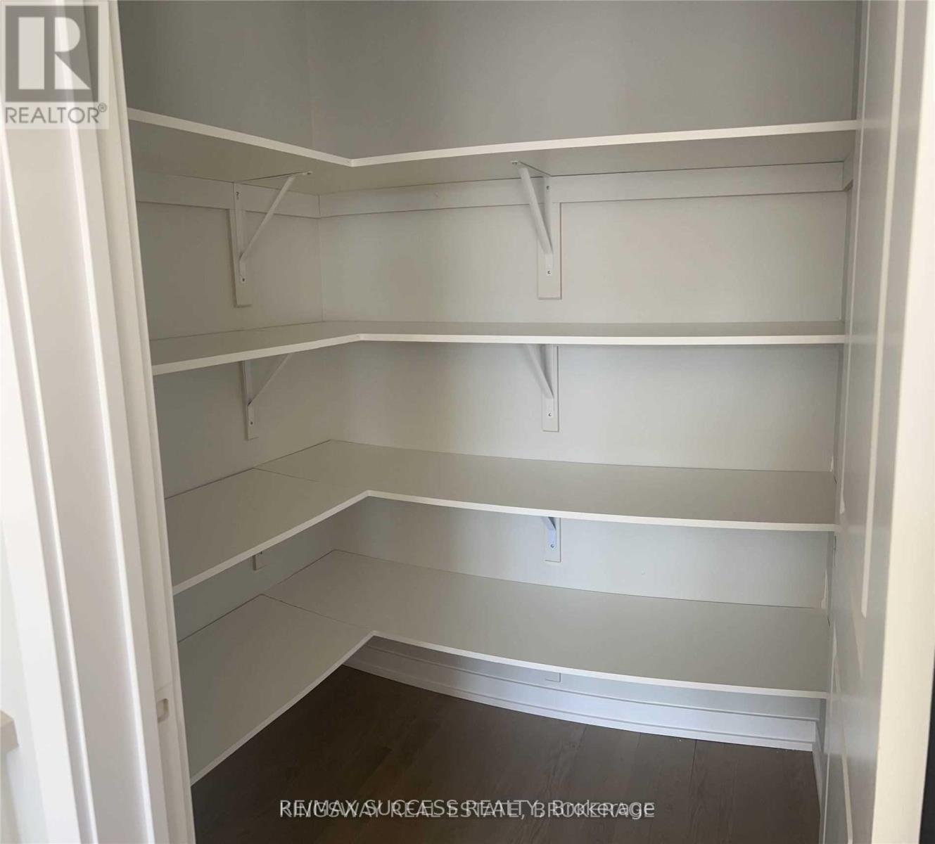 6 Percy Rye Avenue, Markham, Ontario  L6C 3K1 - Photo 11 - N12668658