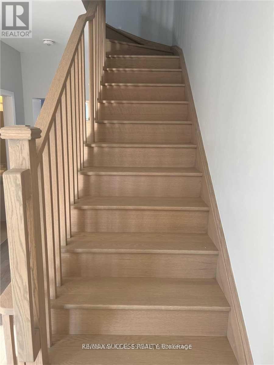 6 Percy Rye Avenue, Markham, Ontario  L6C 3K1 - Photo 17 - N12668658