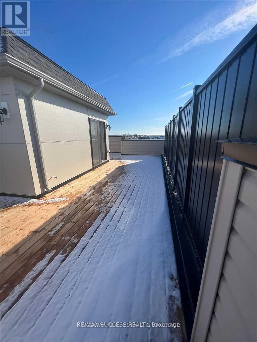 6 Percy Rye Avenue, Markham, Ontario  L6C 3K1 - Photo 32 - N12668658