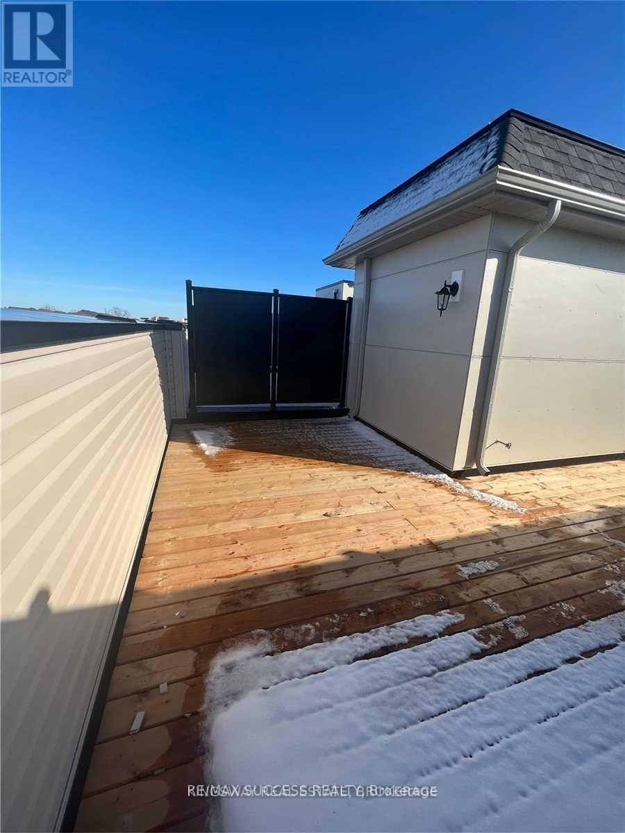 6 Percy Rye Avenue, Markham, Ontario  L6C 3K1 - Photo 33 - N12668658