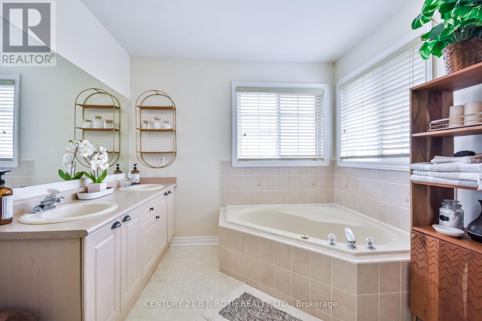 60 Carley Crescent, Barrie, Ontario  L4N 0M8 - Photo 24 - S12668560