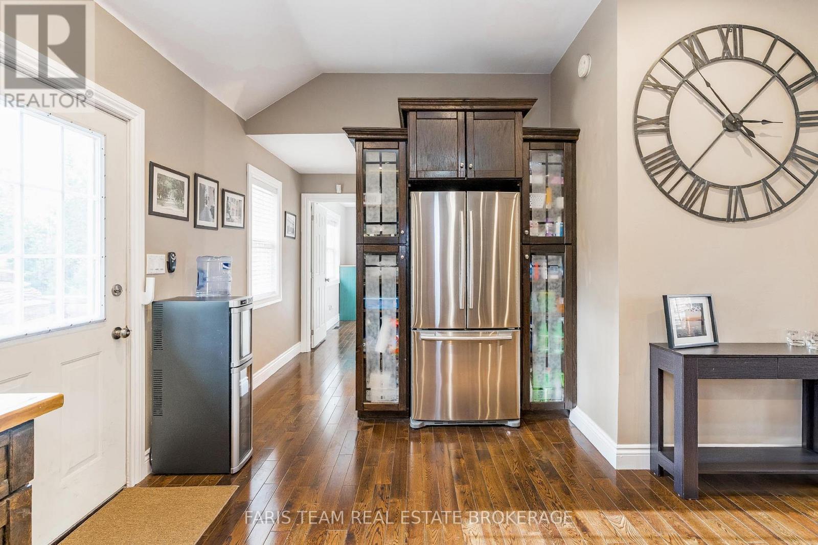 66 Meadows Avenue, Tay, Ontario  L0K 1E0 - Photo 11 - S12668626