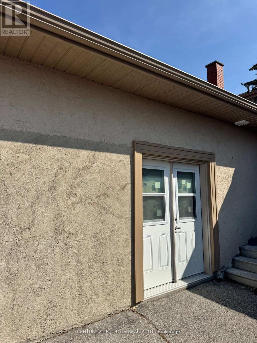 Back - 58 Mary Street, Barrie, Ontario  L4N 1T1 - Photo 7 - S12668638