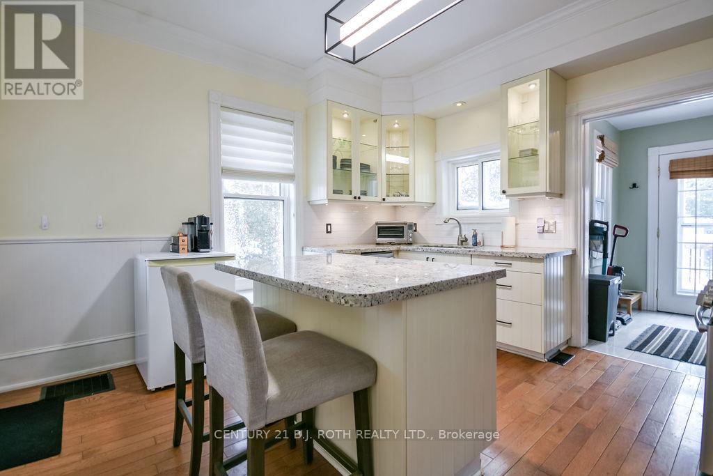 15 Stone Street, Springwater (Elmvale), Ontario  L0L 1P0 - Photo 10 - S12668696