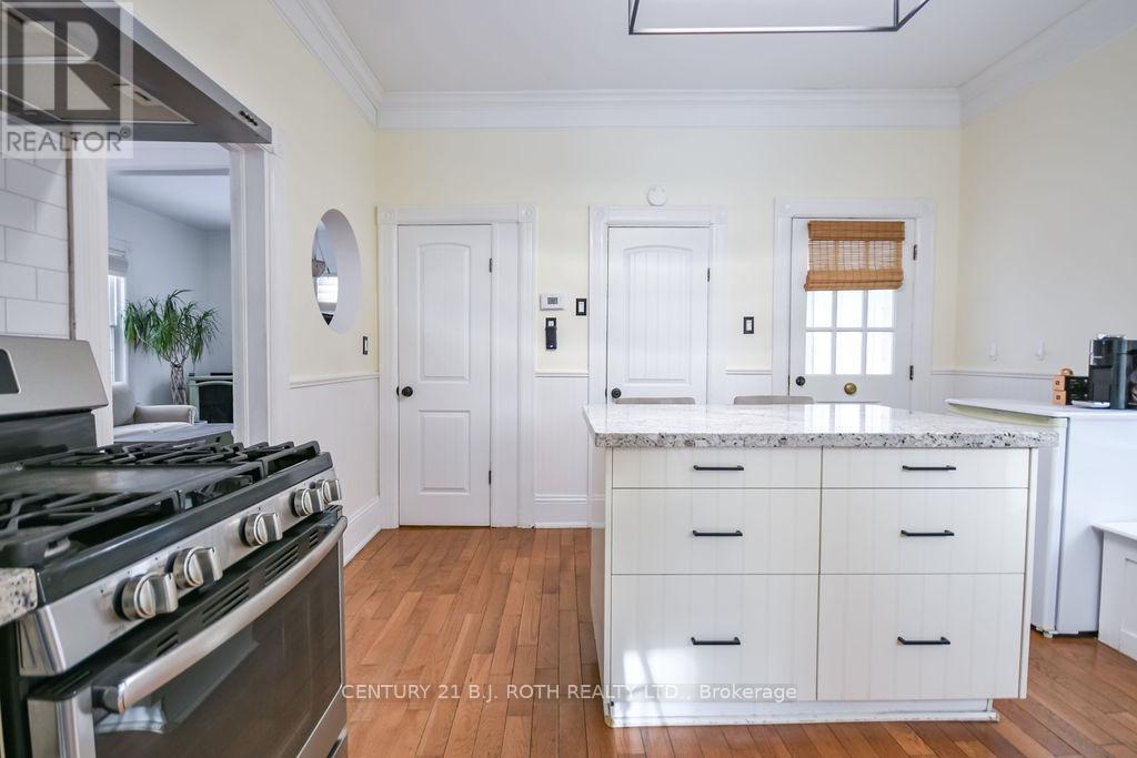 15 Stone Street, Springwater (Elmvale), Ontario  L0L 1P0 - Photo 14 - S12668696