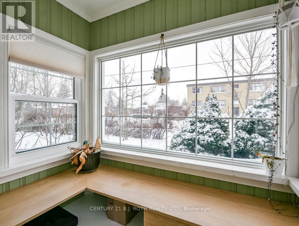 15 Stone Street, Springwater (Elmvale), Ontario  L0L 1P0 - Photo 5 - S12668696