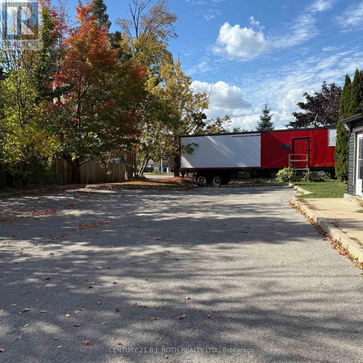 Back Unit - 371 Mapleview Drive W, Barrie, Ontario  L4N 9E8 - Photo 6 - S12668716