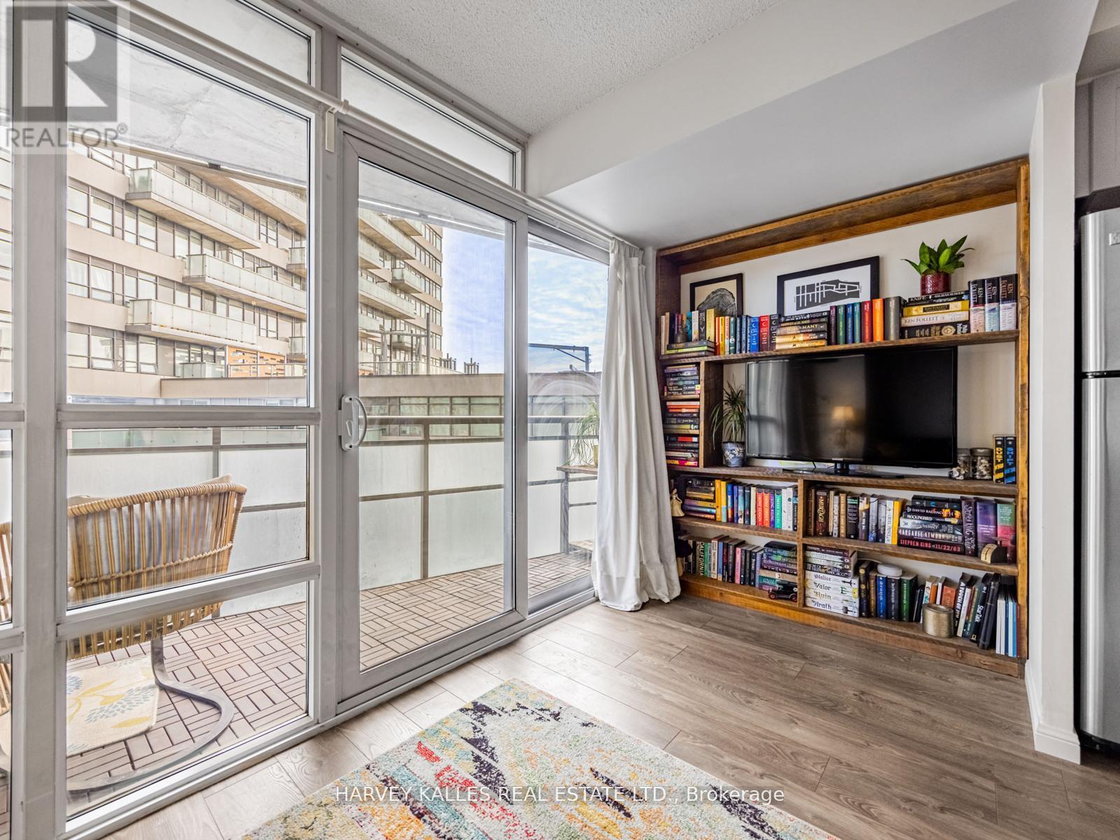 703 - 38 Joe Shuster Way, Toronto, Ontario  M6K 0A5 - Photo 16 - W12668504