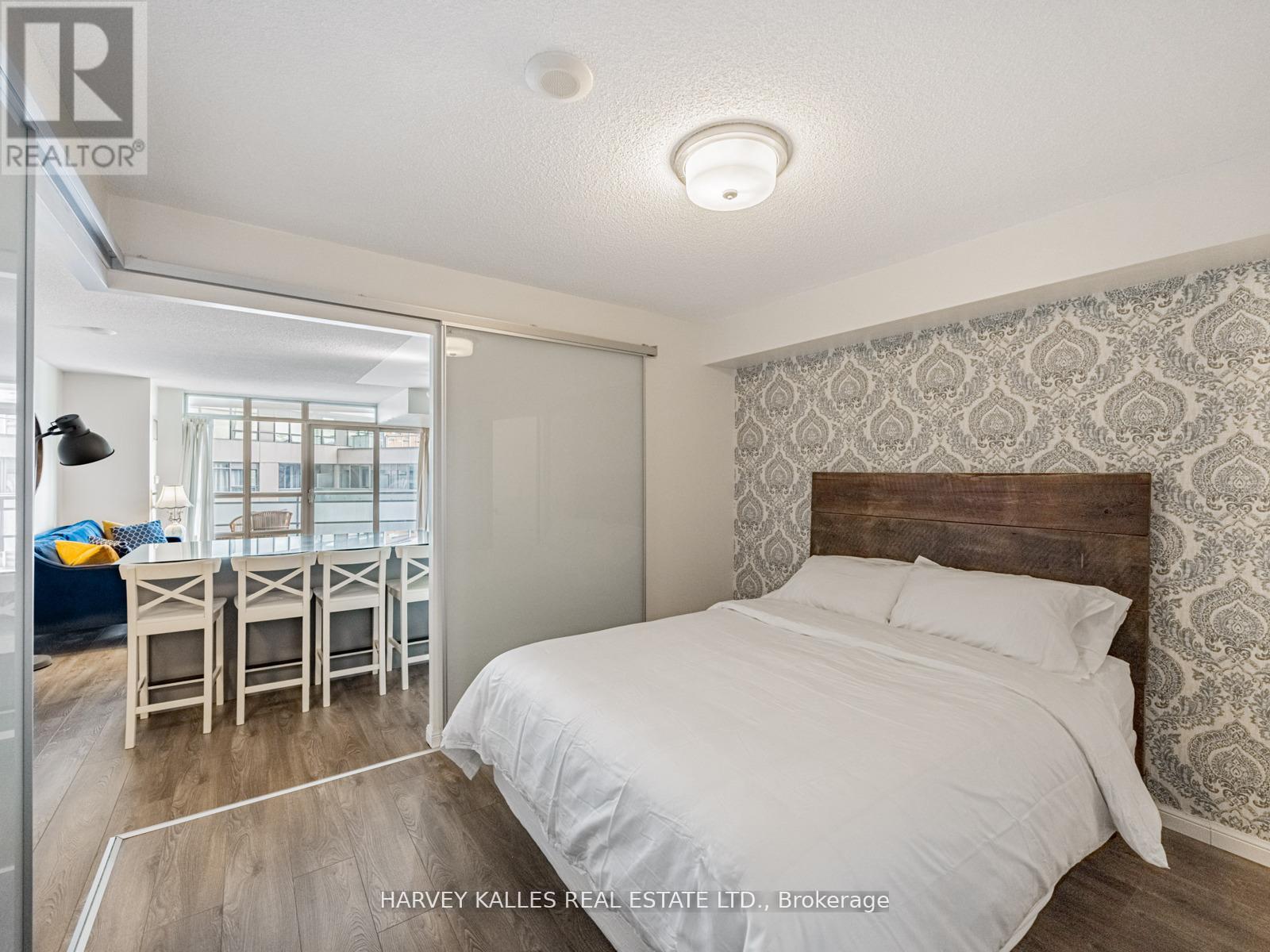 703 - 38 Joe Shuster Way, Toronto, Ontario  M6K 0A5 - Photo 18 - W12668504