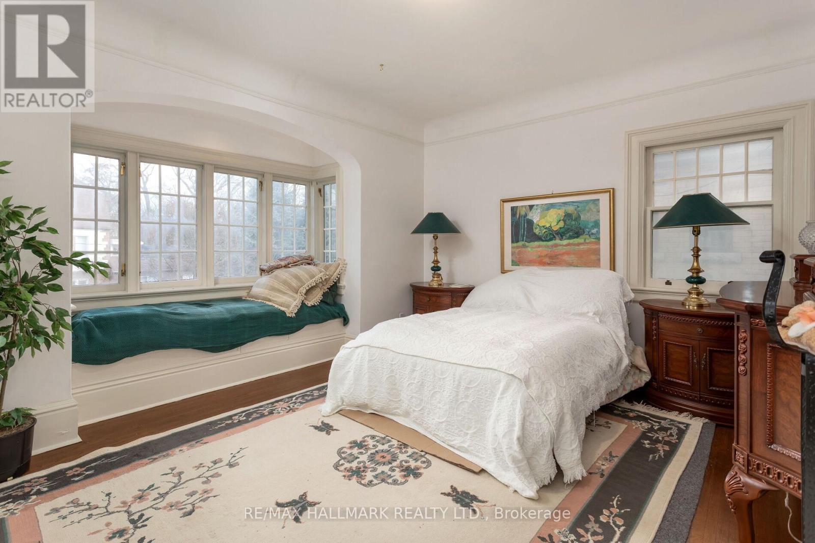 60 Indian Grove, Toronto, Ontario  M6R 2Y3 - Photo 12 - W12668526