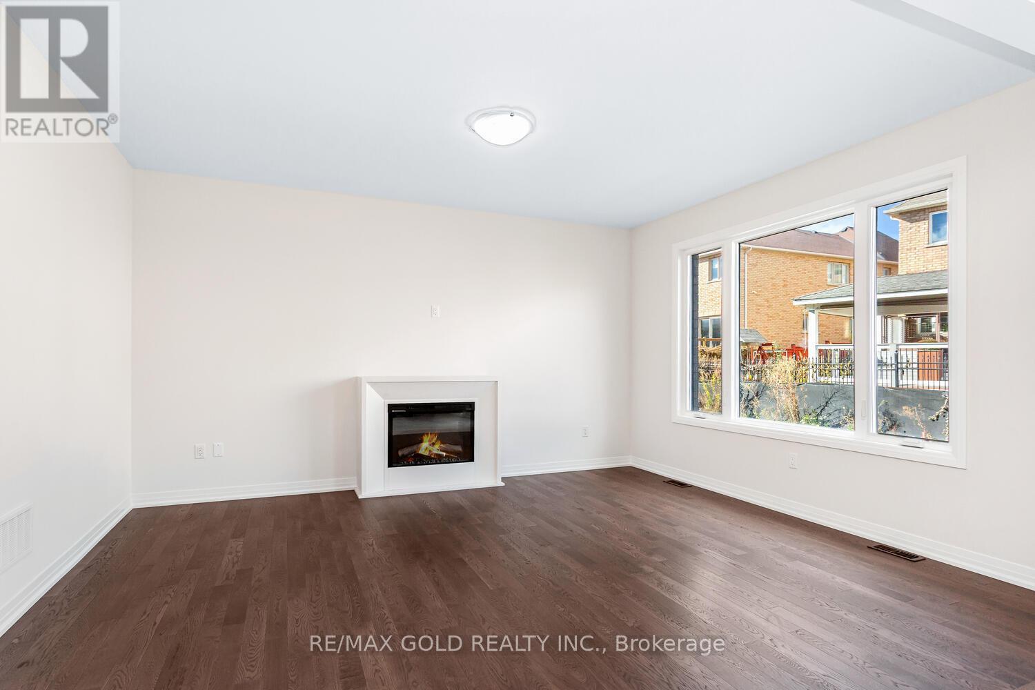 8 Boswell Drive, Brampton, Ontario  L6P 4R7 - Photo 10 - W12668534