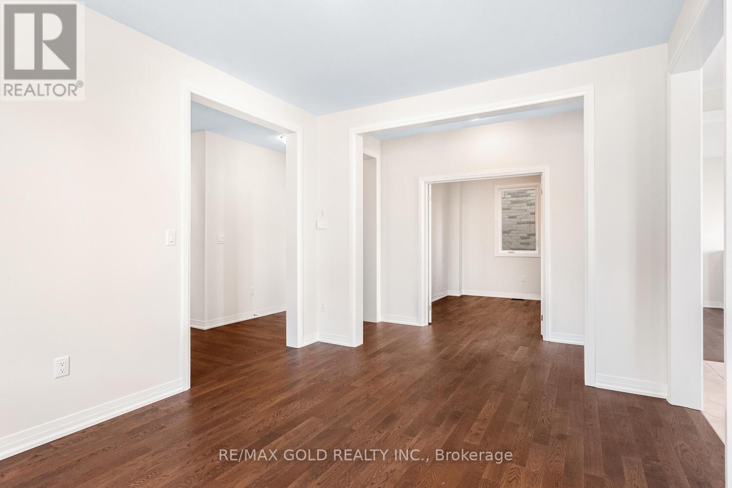 8 Boswell Drive, Brampton, Ontario  L6P 4R7 - Photo 11 - W12668534