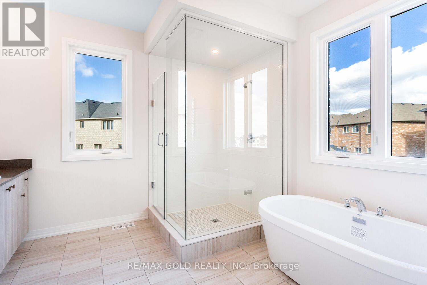 8 Boswell Drive, Brampton, Ontario  L6P 4R7 - Photo 30 - W12668534