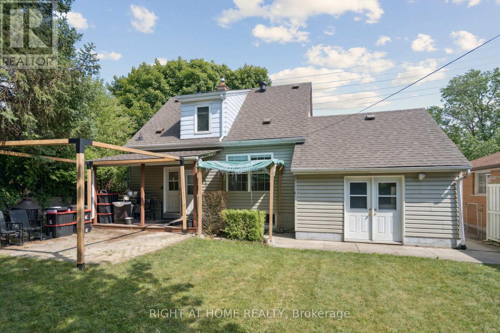 2343 Mountainside Drive, Burlington, Ontario  L7P 1C1 - Photo 40 - W12668544