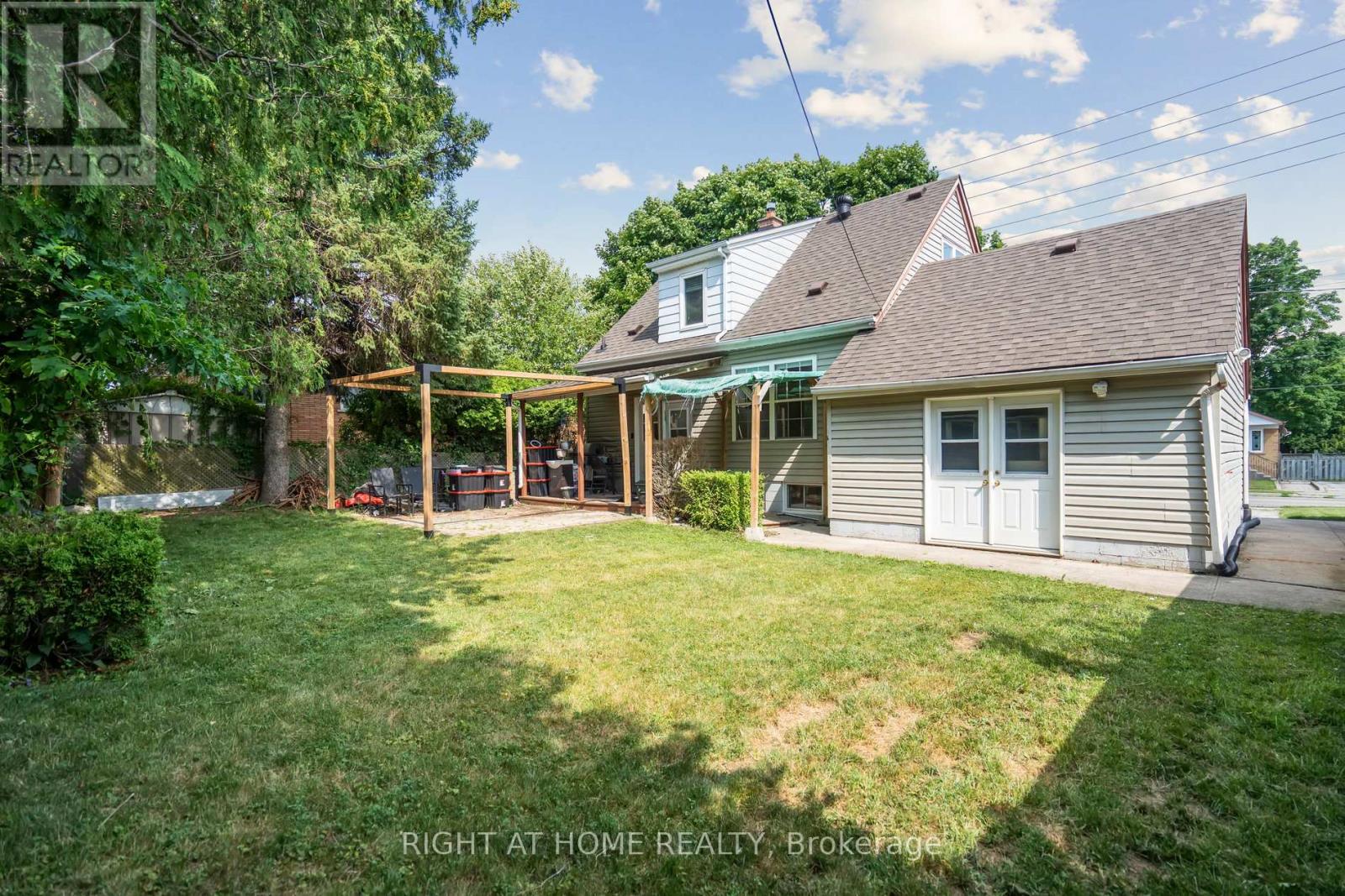 2343 Mountainside Drive, Burlington, Ontario  L7P 1C1 - Photo 42 - W12668544