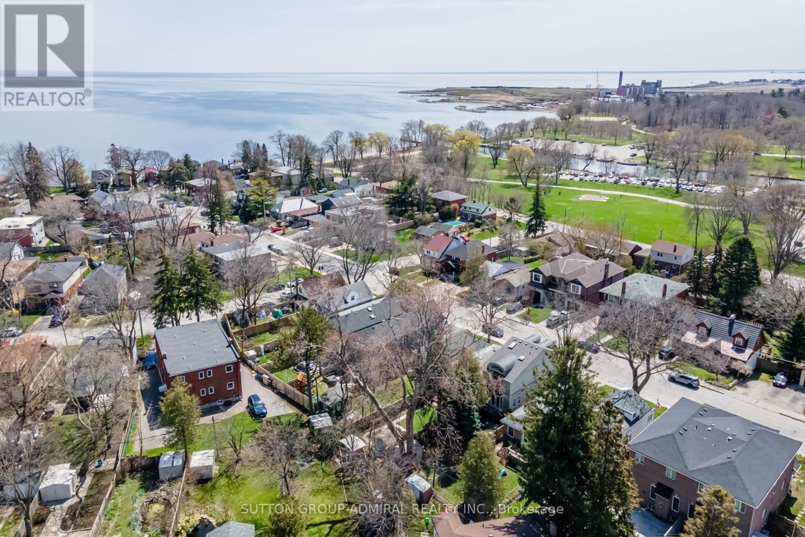 26 Forty First Street, Toronto, Ontario  M8W 3N6 - Photo 22 - W12668562