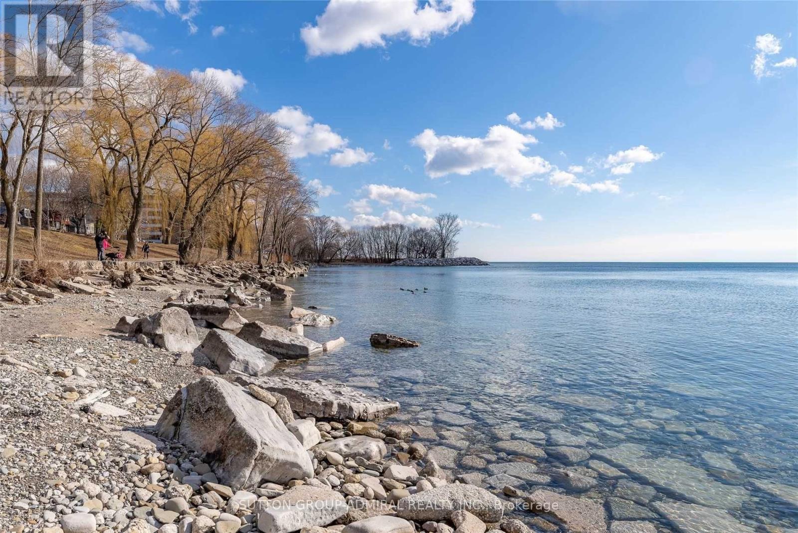 26 Forty First Street, Toronto, Ontario  M8W 3N6 - Photo 24 - W12668562