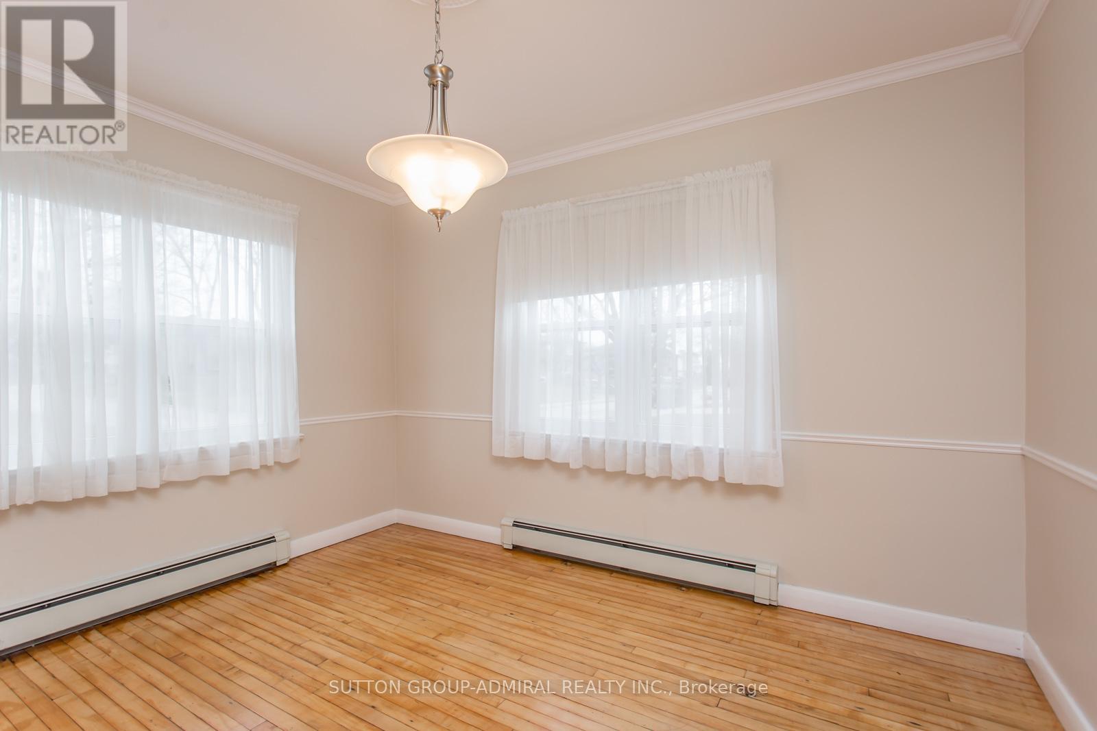 26 Forty First Street, Toronto, Ontario  M8W 3N6 - Photo 5 - W12668562