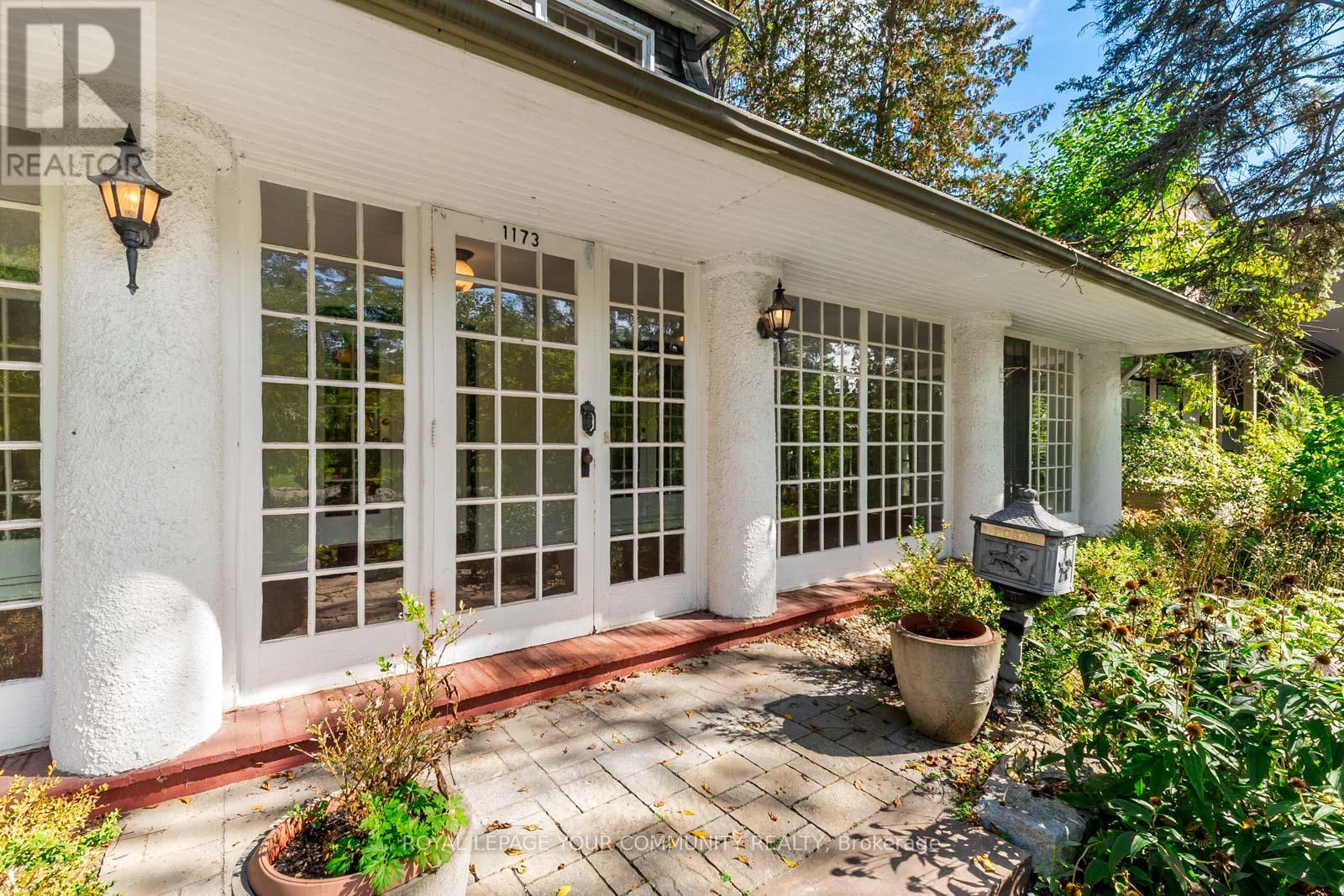 1173 Queen Victoria Avenue, Mississauga, Ontario  L5H 3H2 - Photo 6 - W12668654