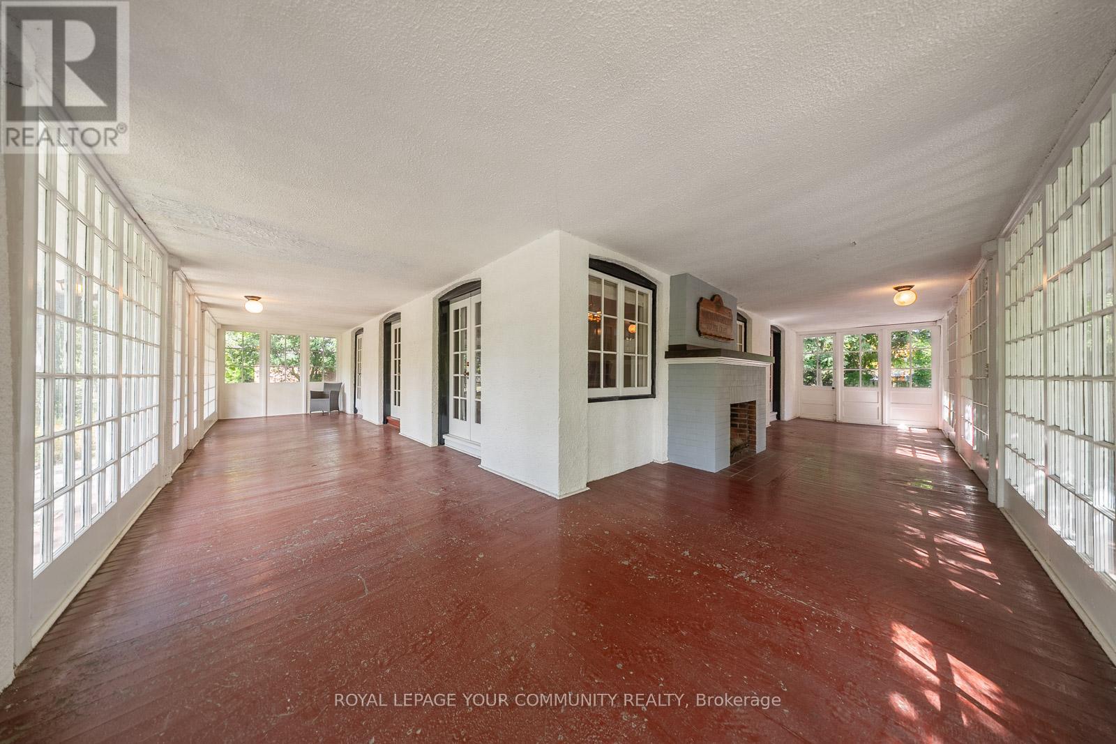 1173 Queen Victoria Avenue, Mississauga, Ontario  L5H 3H2 - Photo 9 - W12668654