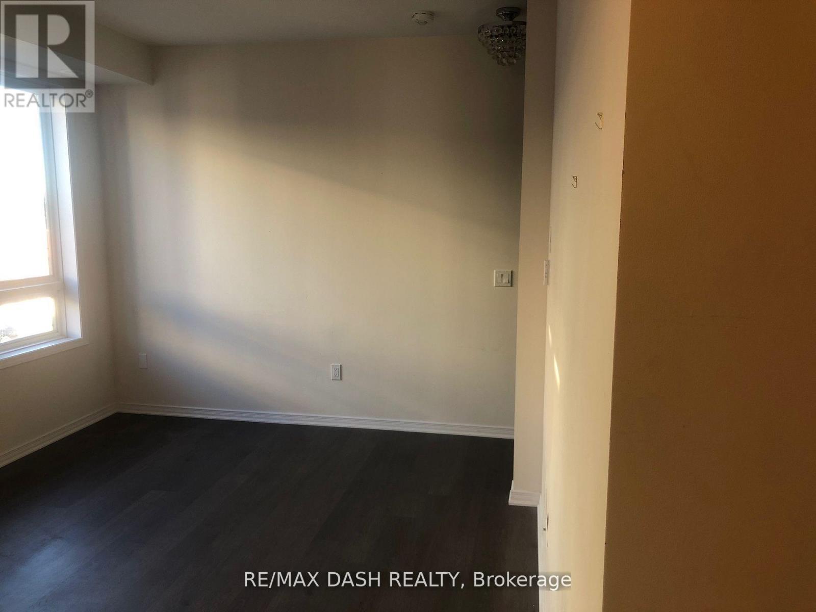 306 - 1130 Briar Hill Avenue, Toronto, Ontario  M6B 0A9 - Photo 11 - W12668706