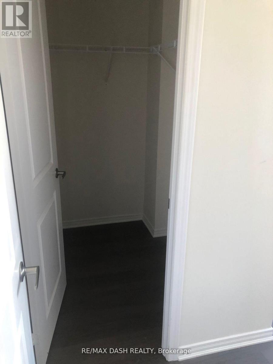 306 - 1130 Briar Hill Avenue, Toronto, Ontario  M6B 0A9 - Photo 8 - W12668706