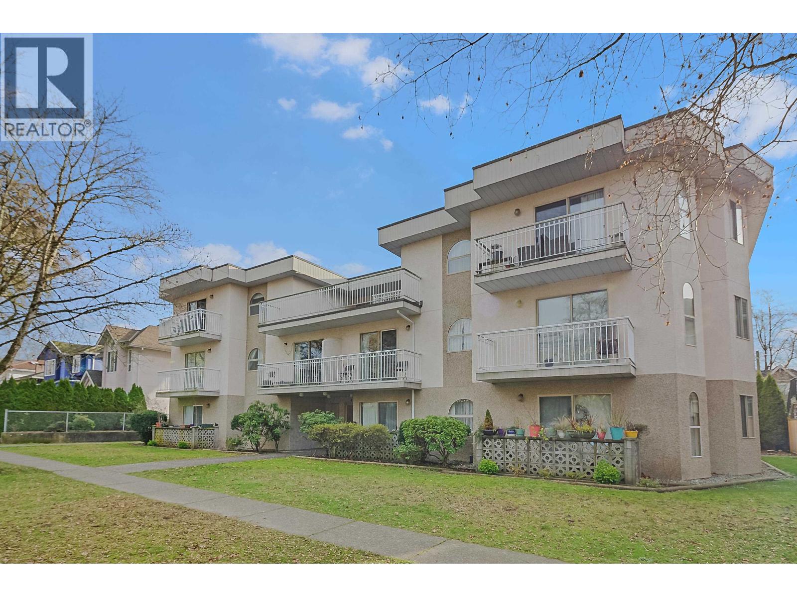 303 458 E 44th Avenue, Vancouver, British Columbia  V5W 1W3 - Photo 3 - R3076258