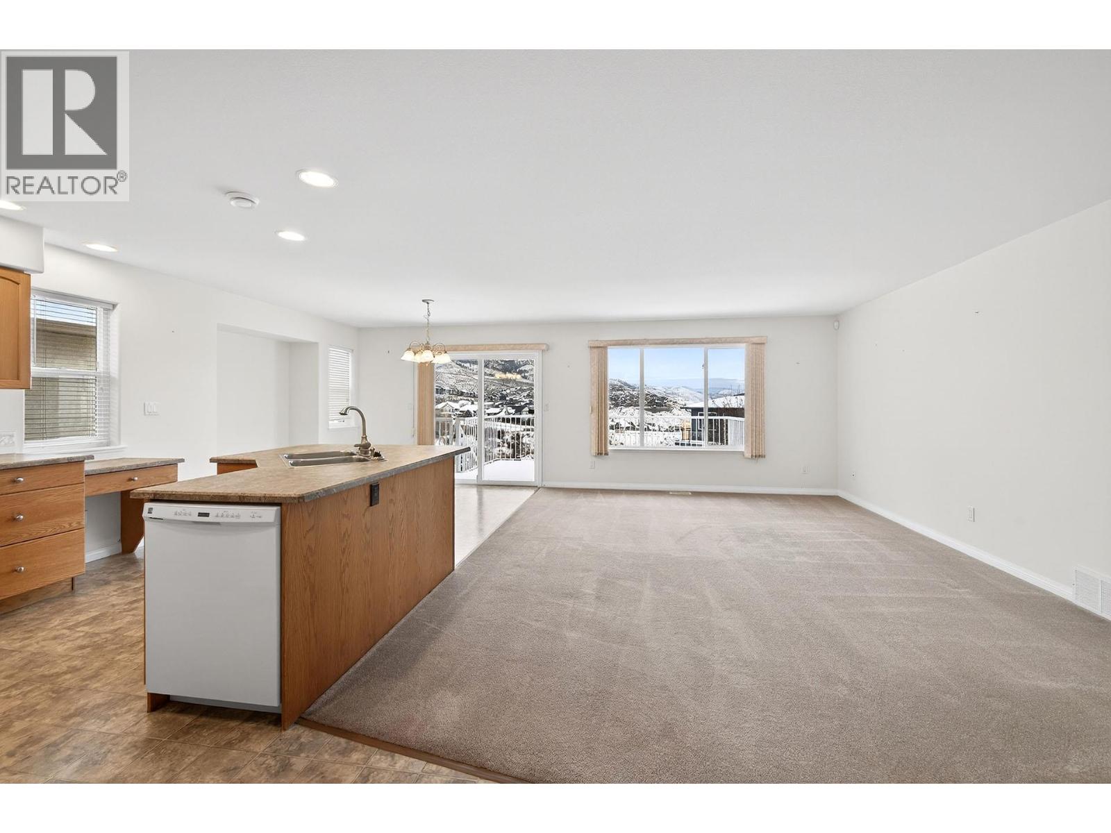 966 Raven Drive, Kamloops, British Columbia  V2B 8P1 - Photo 4 - 10371817