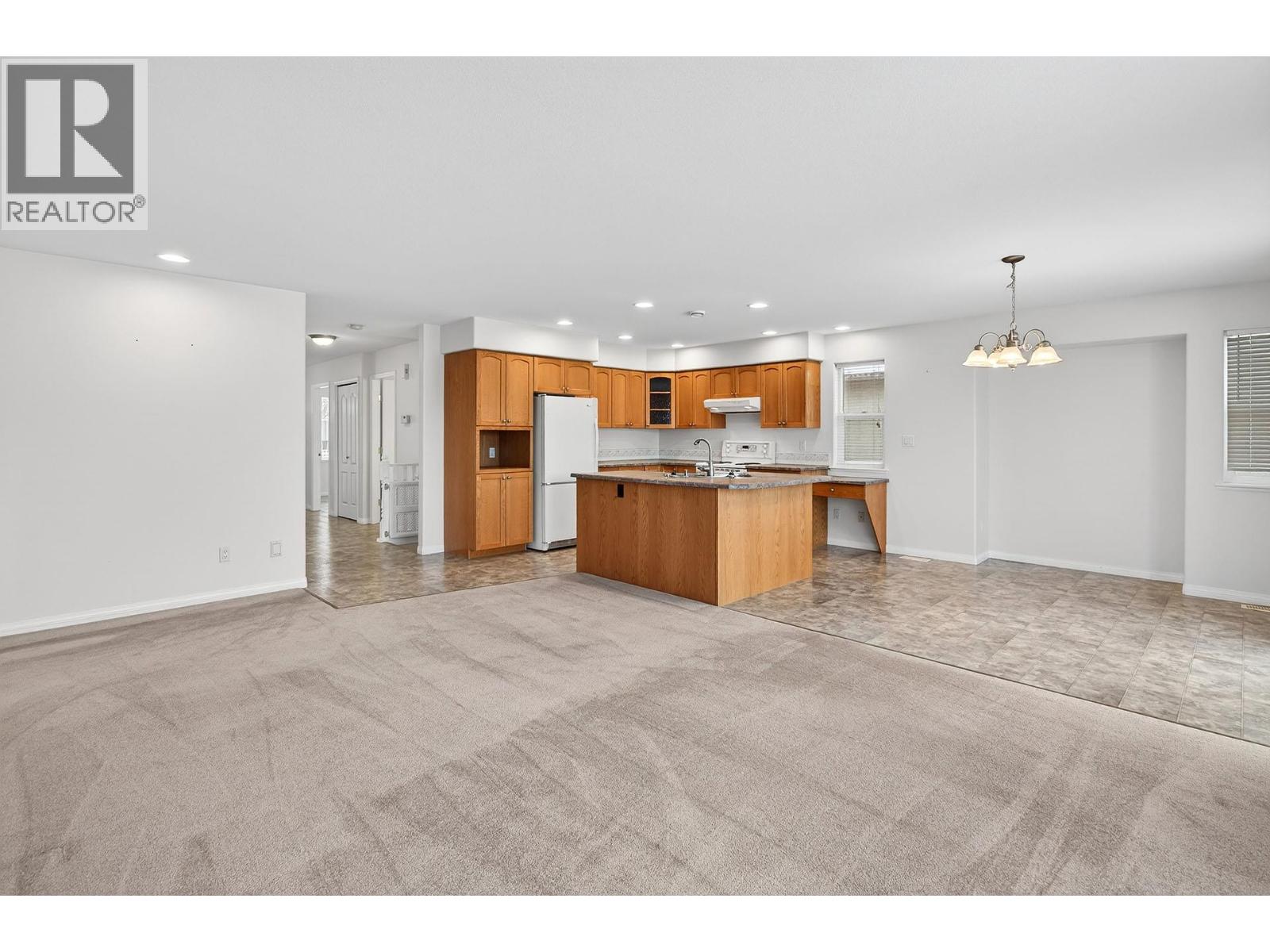 966 Raven Drive, Kamloops, British Columbia  V2B 8P1 - Photo 6 - 10371817