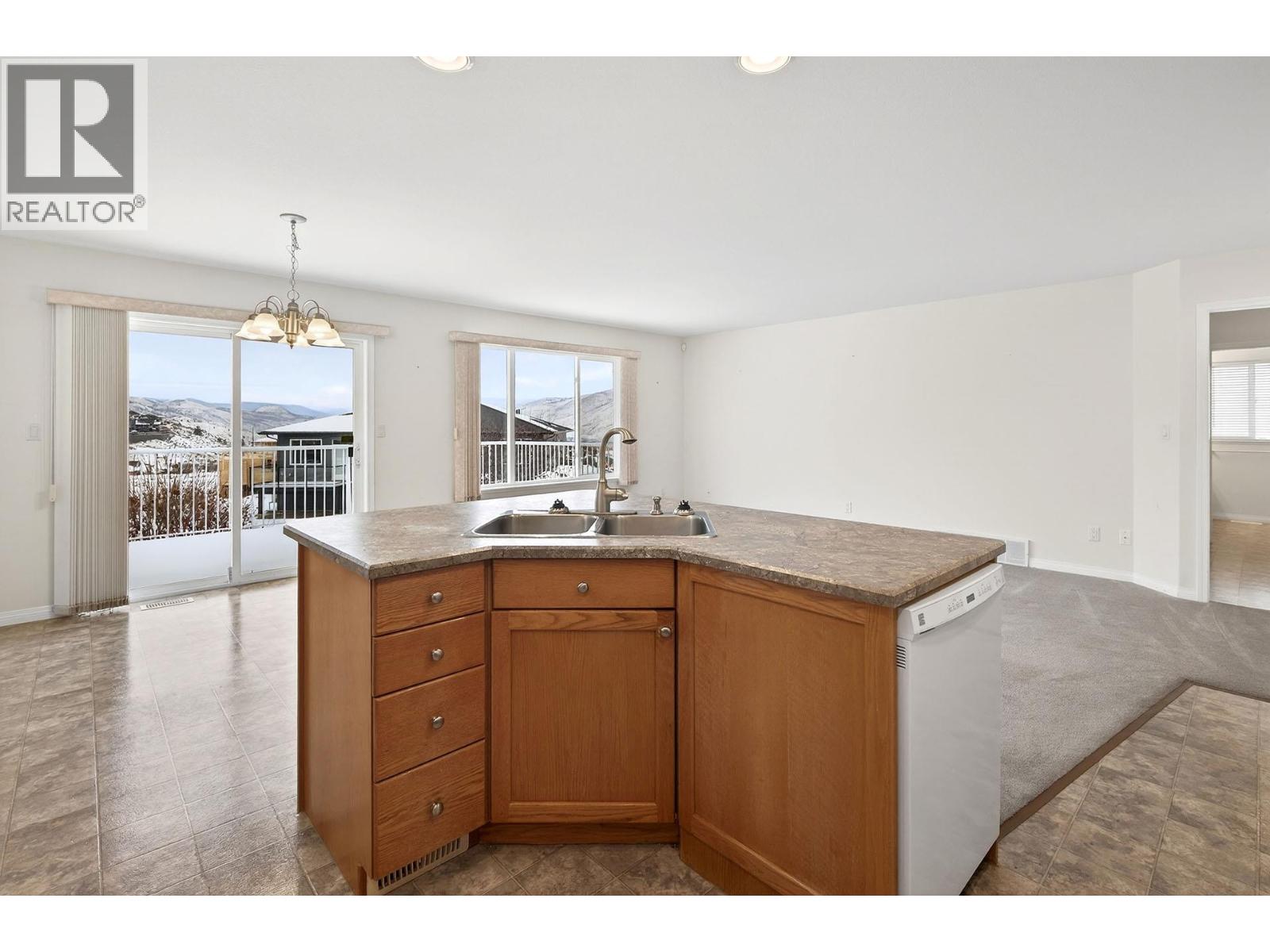 966 Raven Drive, Kamloops, British Columbia  V2B 8P1 - Photo 13 - 10371817