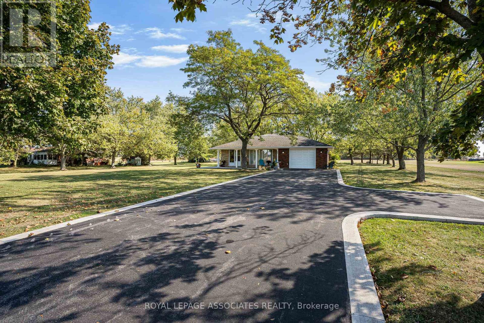 2371 Hendershot Road, Hamilton, Ontario  L0R 1C0 - Photo 2 - X12668464