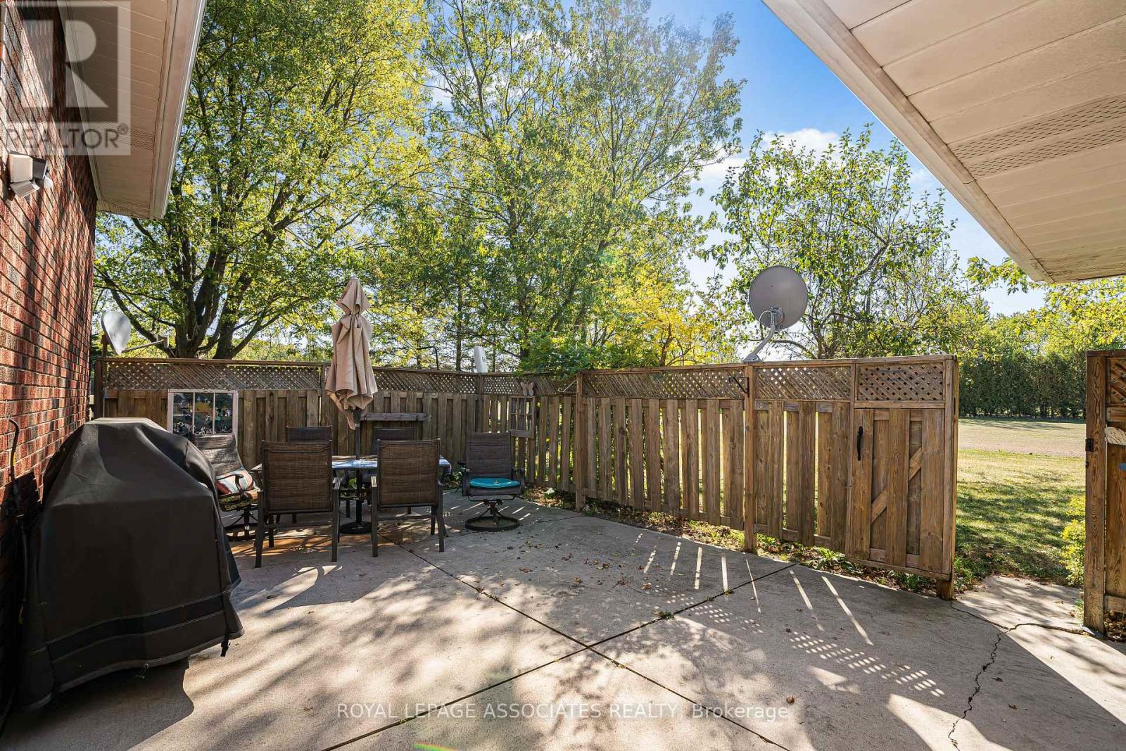 2371 Hendershot Road, Hamilton, Ontario  L0R 1C0 - Photo 8 - X12668464