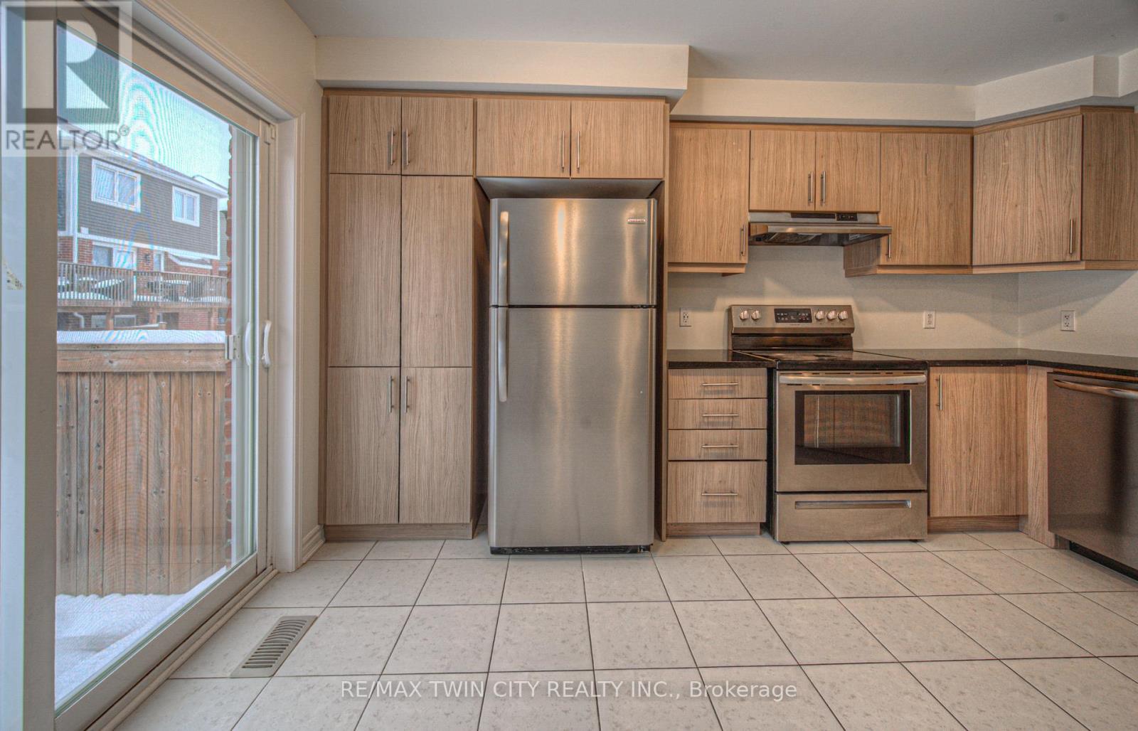 32 - 19 Ridge Road, Cambridge, Ontario  N3E 0C7 - Photo 14 - X12668484