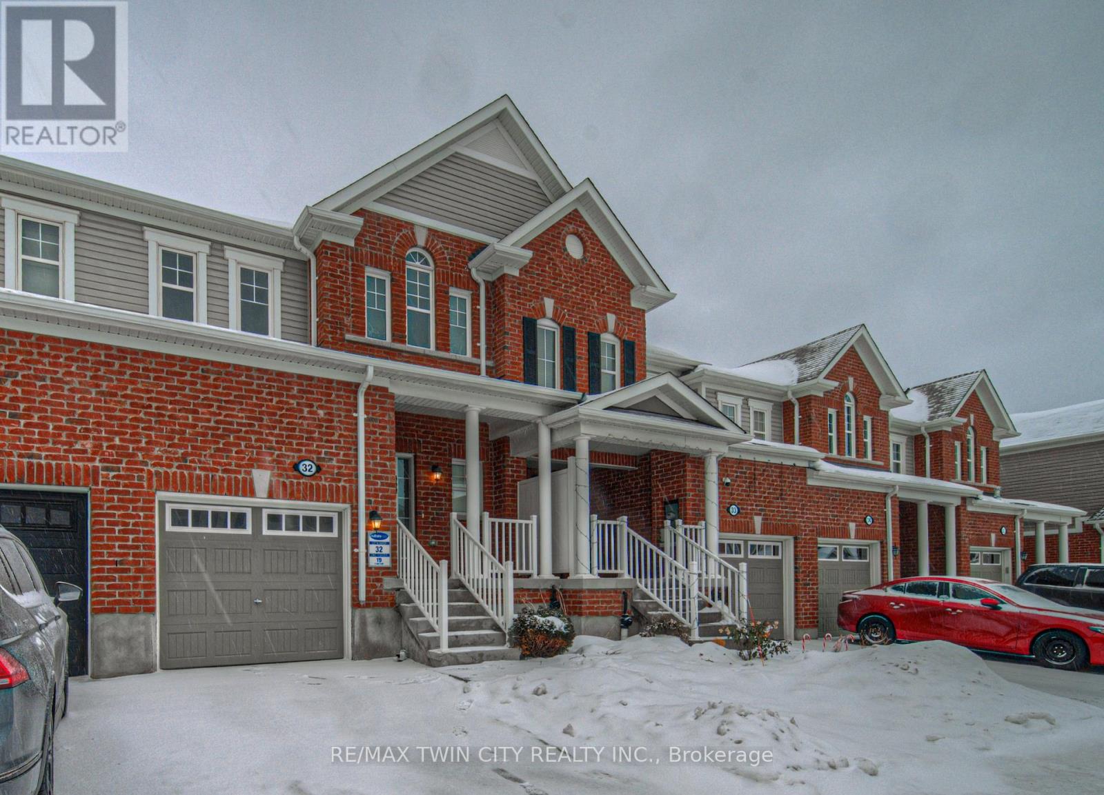 32 - 19 Ridge Road, Cambridge, Ontario  N3E 0C7 - Photo 2 - X12668484