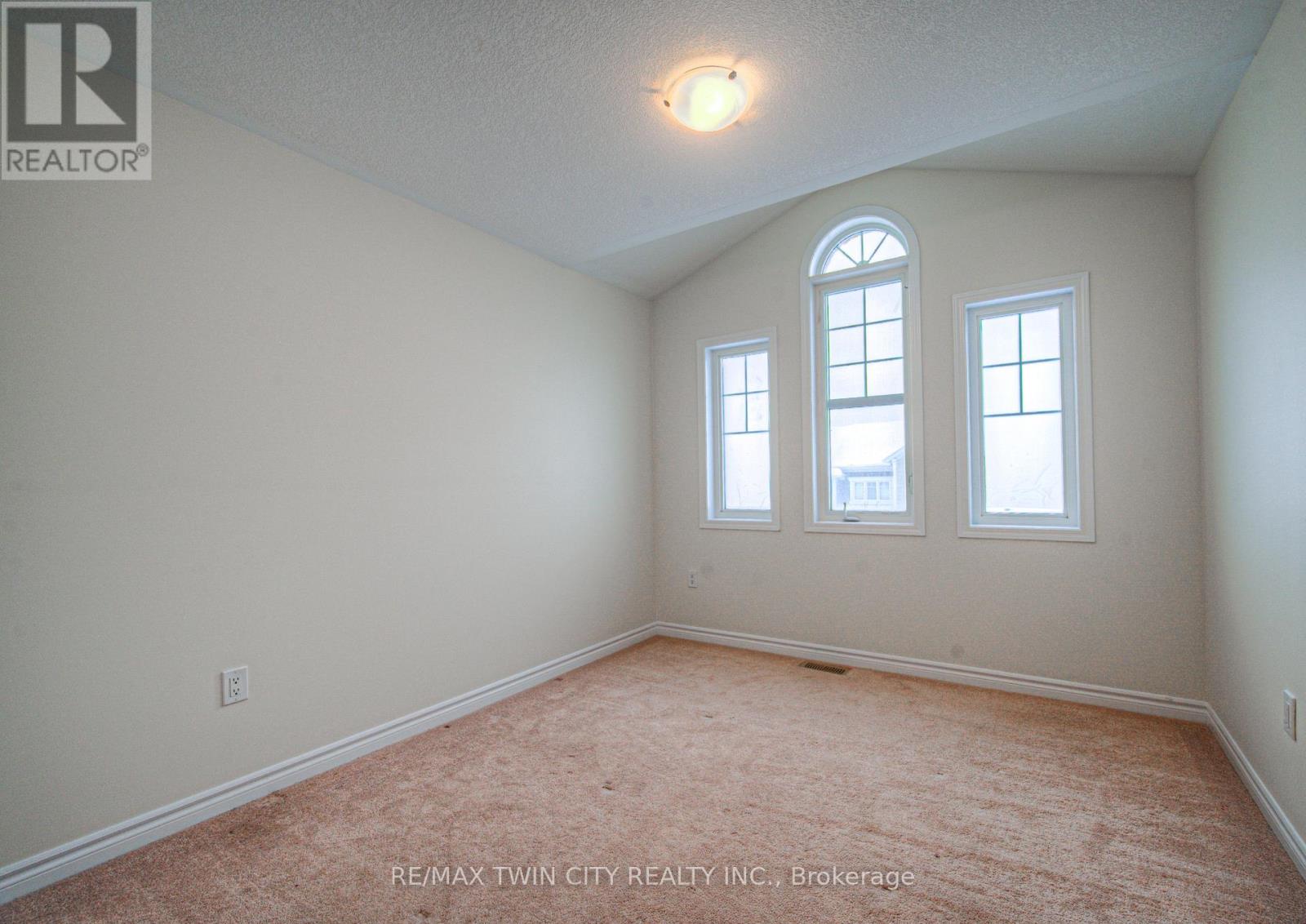 32 - 19 Ridge Road, Cambridge, Ontario  N3E 0C7 - Photo 29 - X12668484