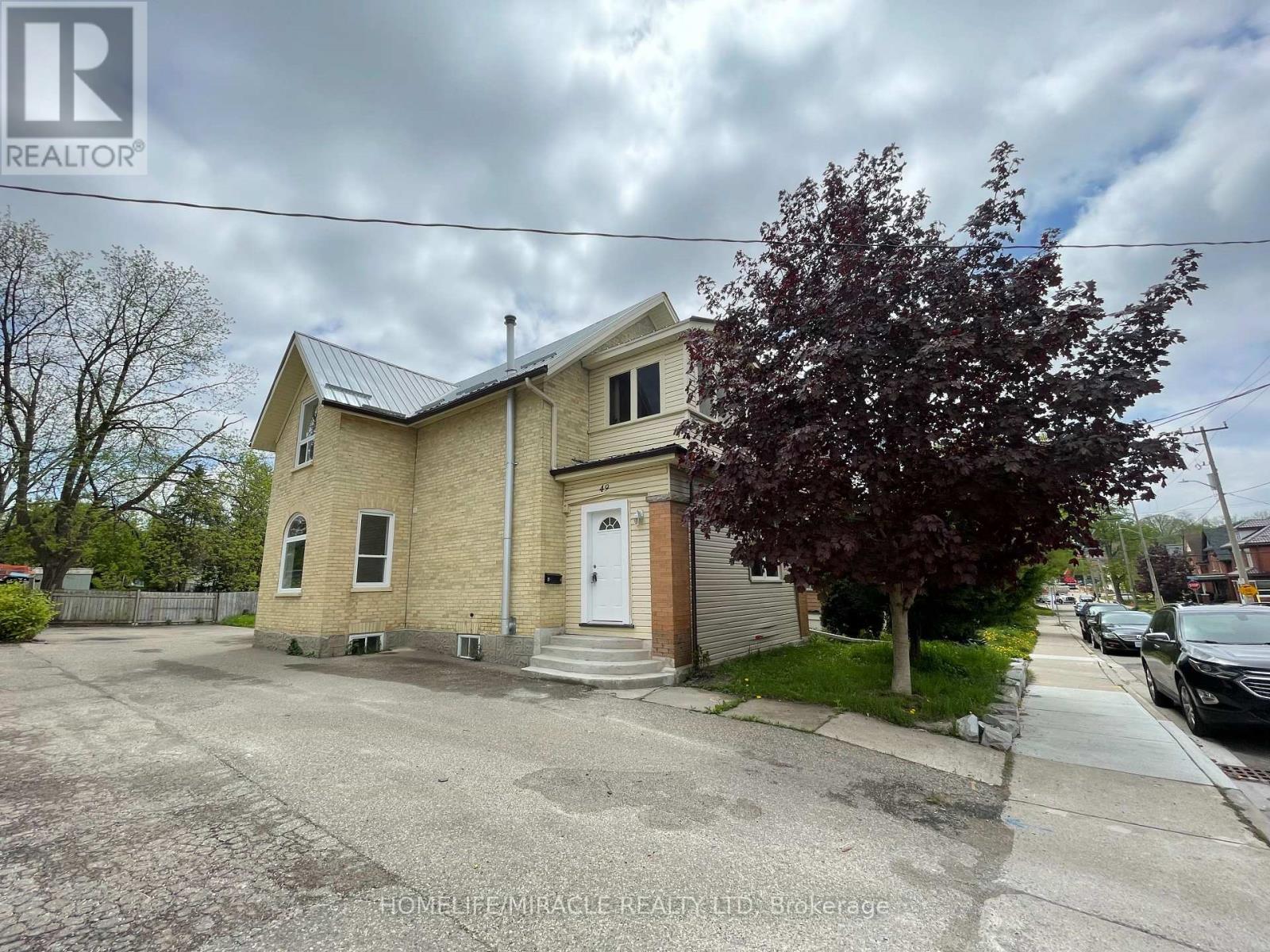 1 - 49 Madison Avenue N, Kitchener, Ontario  N2H 2Z5 - Photo 4 - X12668510