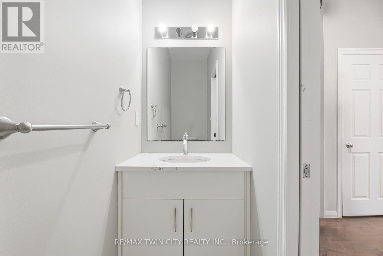 126 Tartan Avenue, Kitchener, Ontario  N2R 0N4 - Photo 15 - X12668514