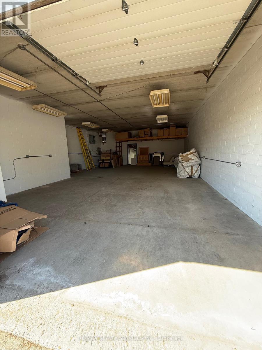 3 - 1033 Pattullo Avenue, Woodstock, Ontario  N4V 1C8 - Photo 2 - X12668644