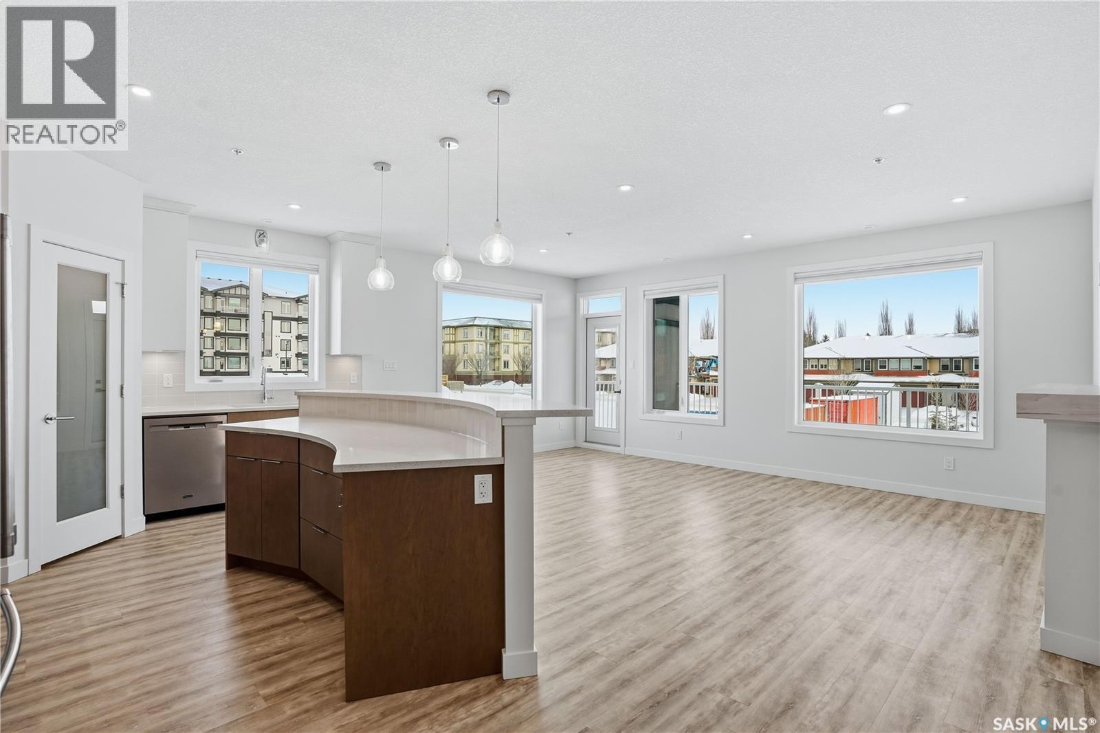 201 3581 Evans Court, Regina, Saskatchewan  S4S 7A3 - Photo 1 - SK026168