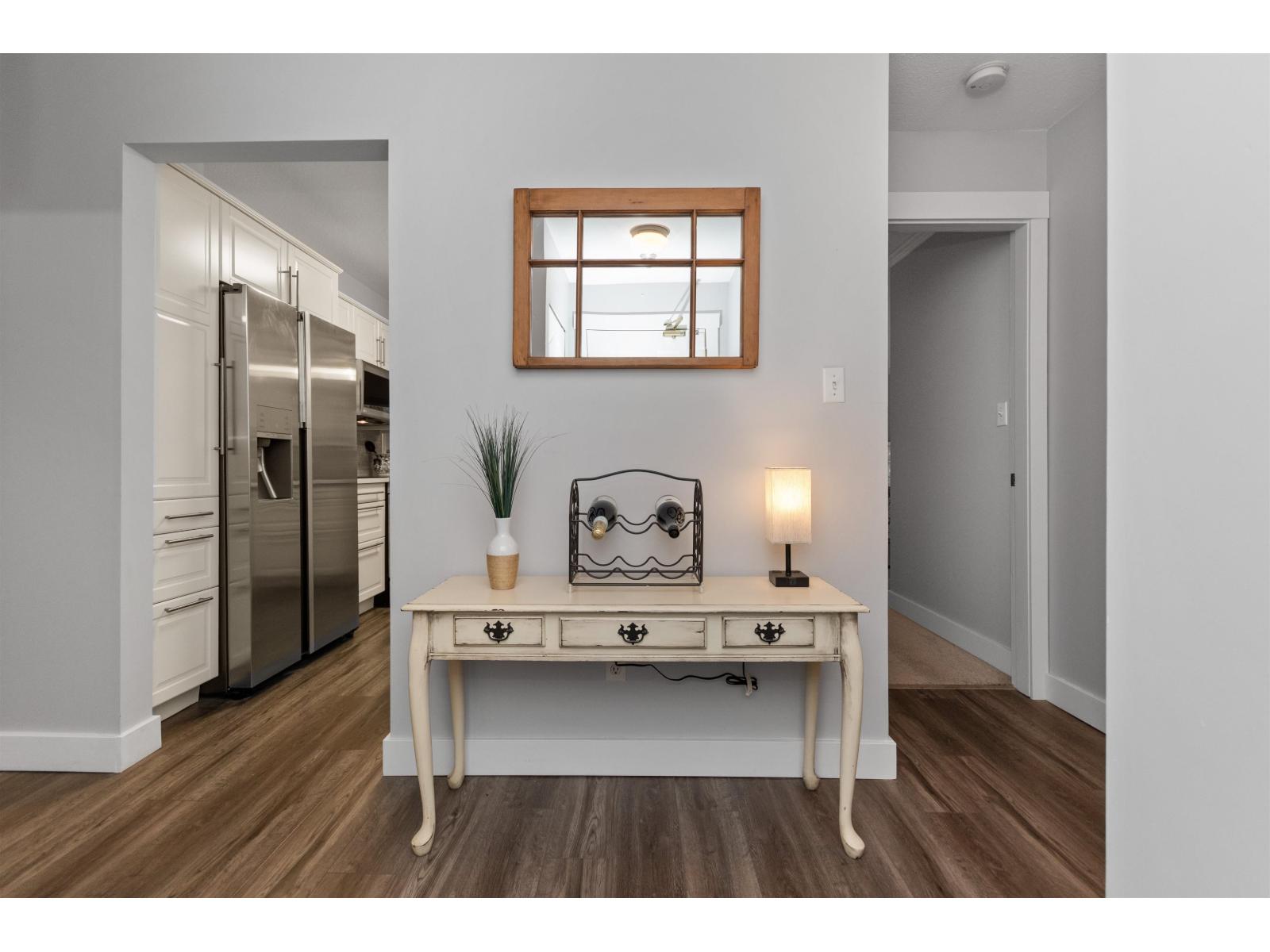 209 2491 Gladwin Road, Abbotsford, British Columbia  V2T 3N8 - Photo 3 - R3076476