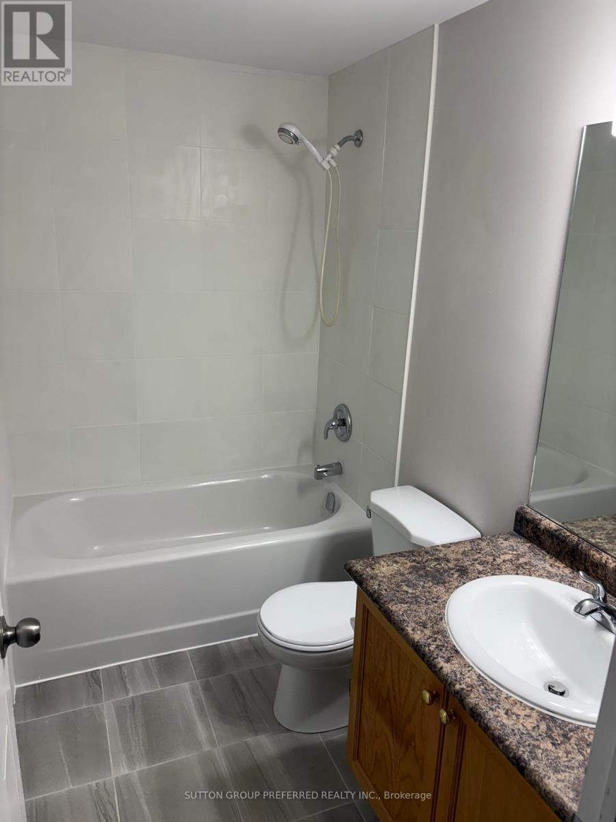 6 - 600 White Elm Boulevard, Waterloo, Ontario  N2V 2V2 - Photo 7 - X12668756