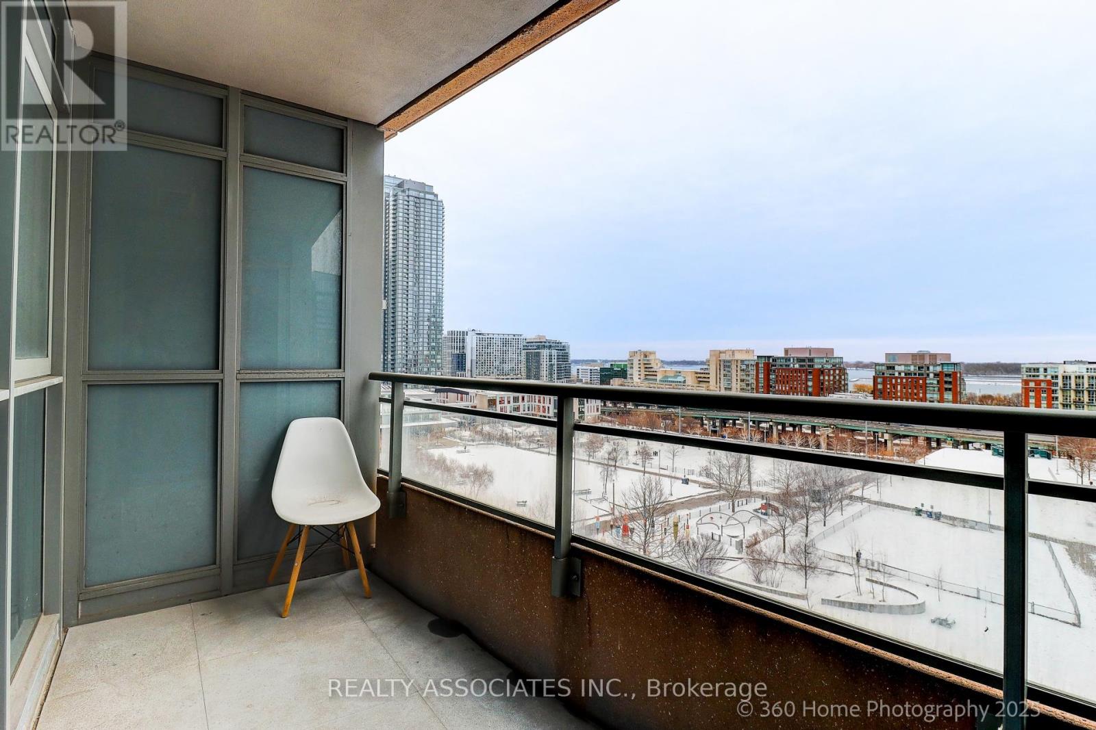 1001 - 151 Dan Leckie Way, Toronto, Ontario  M5V 4B2 - Photo 11 - C12660010