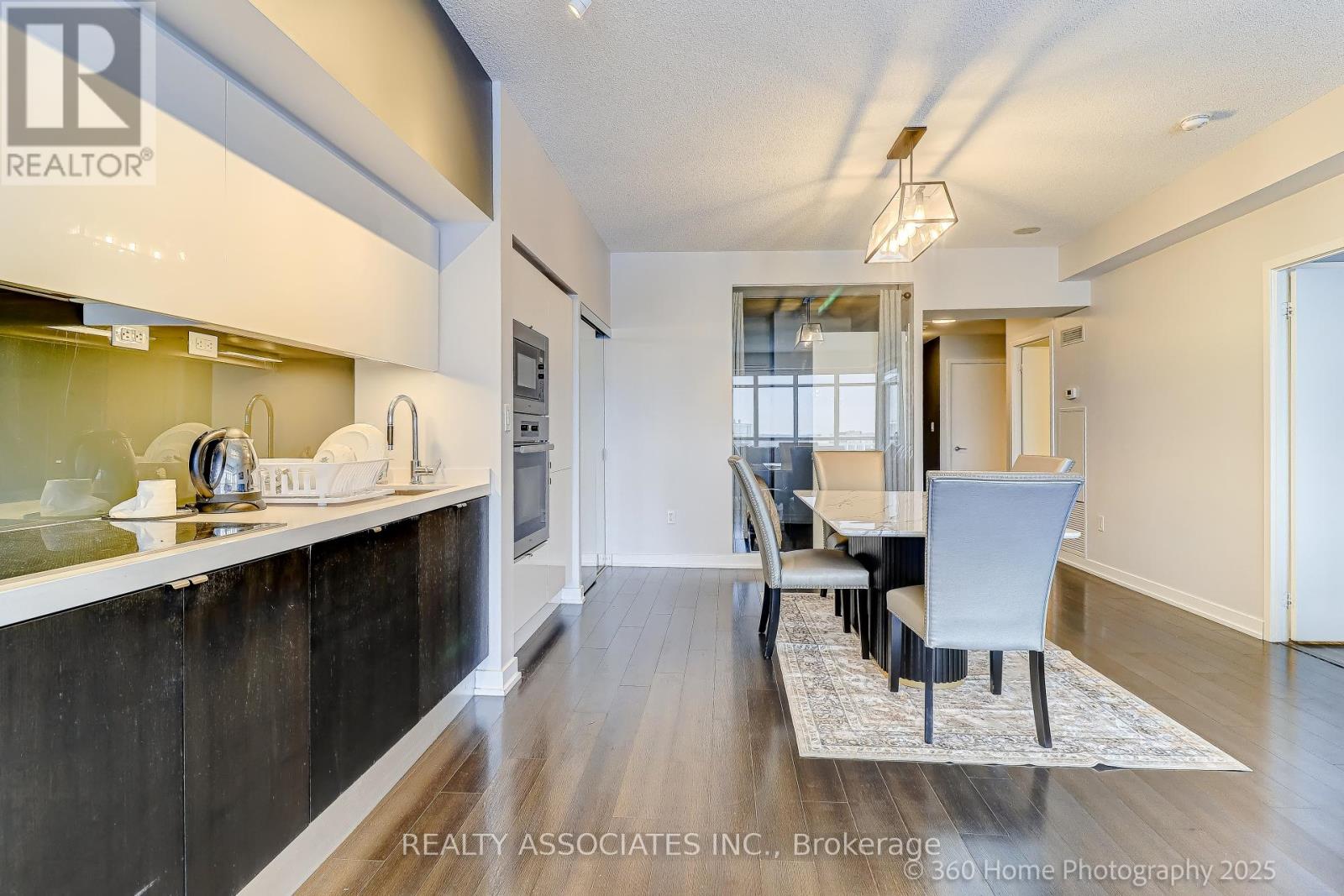 1001 - 151 Dan Leckie Way, Toronto, Ontario  M5V 4B2 - Photo 10 - C12660010