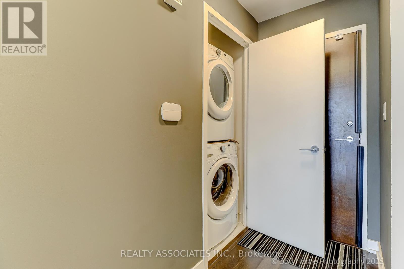 1001 - 151 Dan Leckie Way, Toronto, Ontario  M5V 4B2 - Photo 24 - C12660010